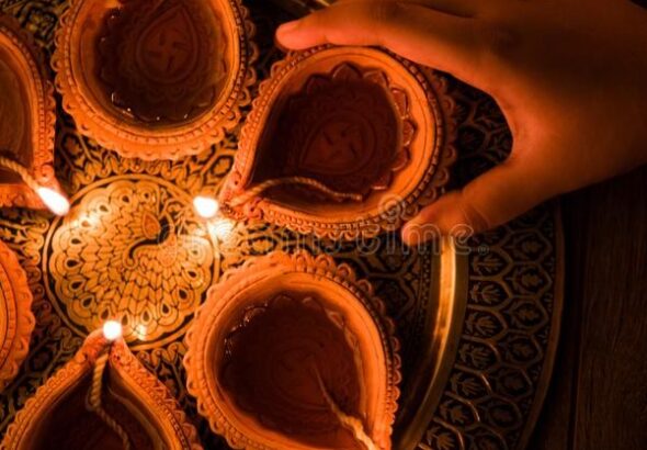 दिवाली पर घर सजाने के 10 आसान और सुंदर उपाय