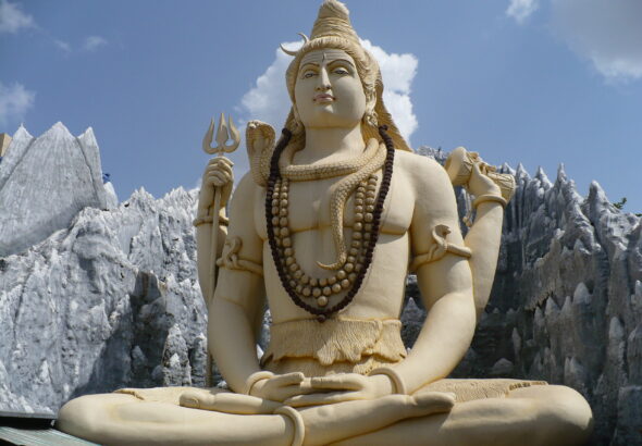 शिवजी को अत्यंत प्रिय है बेलपत्र